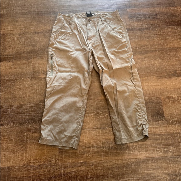 Khombu Pants - Khombu High Rise Hiking Capris Size Medium
